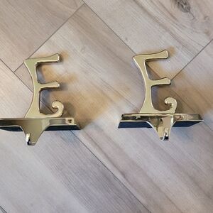 Stocking Holder Silverstone with "E"